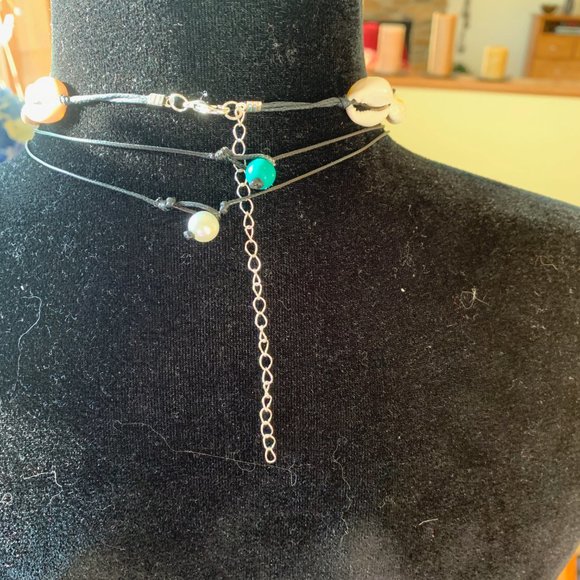 Boho Puka choker and turquoise necklace set - Picture 5 of 5